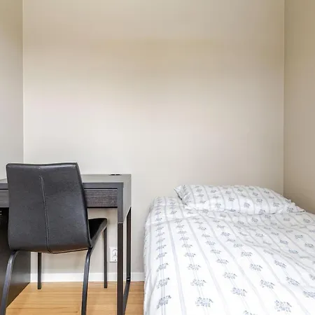 Relaxing Close To Nature And History Apartment *